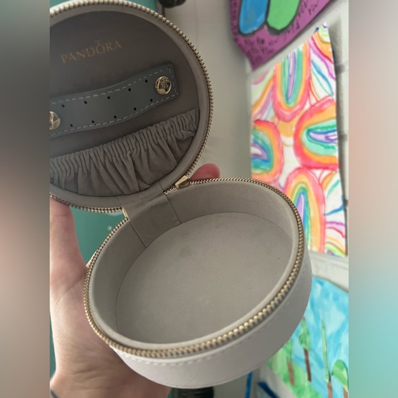 Limited Edition Retired PANDORA Leather Round Jewelry Organizer Travel Box⚡️ - Picture 5 of 12